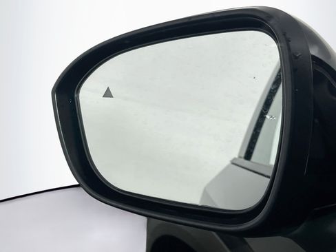 Used 2026 Nissan Kicks SR w/ Cold Weather Package FWD image 16