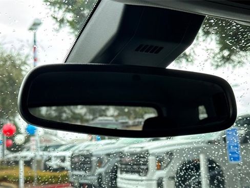 Used 2022 GMC Terrain SLE w/ Driver Convenience Package image 25