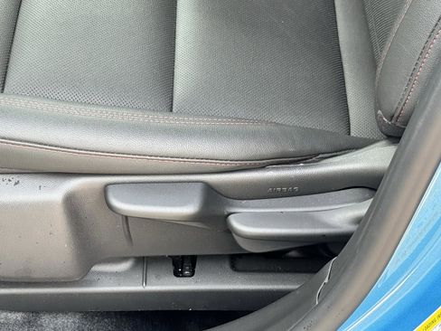 Used 2025 Chevrolet Trax RS FWD image 10