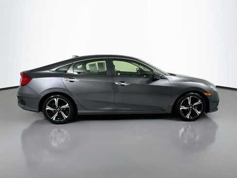 Used 2018 Honda Civic Touring image 8