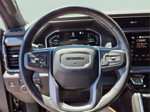 Used 2023 GMC Sierra 1500 Denali Ultimate AWD/4WD image 23