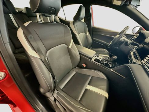 Used 2025 Toyota Camry SE FWD image 32