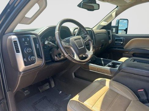 Used 2019 GMC Sierra 3500 Denali w/ Duramax Plus Package AWD/4WD image 11