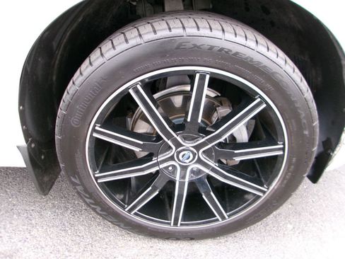 Used 2021 Volvo XC60 T5 Momentum w/ Premium Package image 22