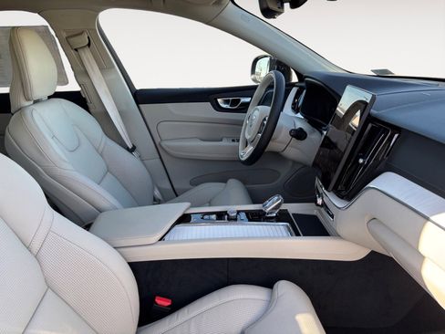New 2026 Volvo XC60 B5 Ultra w/ Protection Package Premier image 15