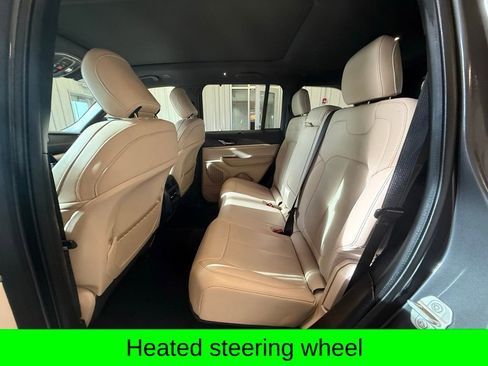 Used 2024 Jeep Grand Cherokee Limited w/ Luxury Tech Group II image 14