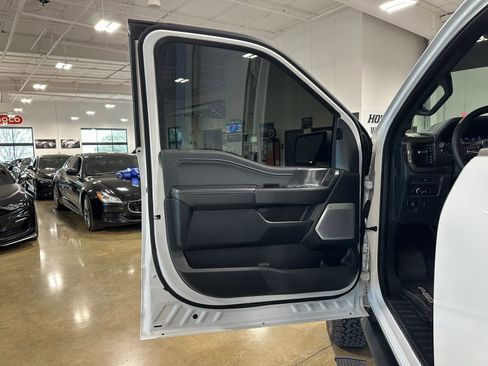 Used 2025 Ford F150 Lariat w/ Equipment Group 502A High image 13