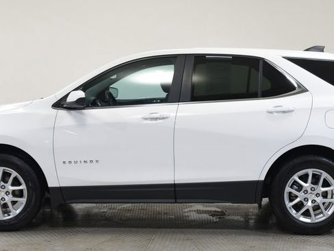 Used 2024 Chevrolet Equinox LT FWD image 11