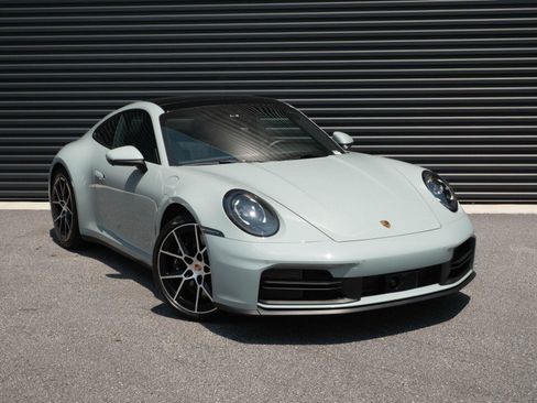 Used 2025 Porsche 911 Carrera S RWD image 22