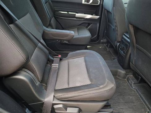 Certified 2023 Ford Explorer XLT RWD image 20