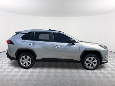 Certified 2020 Toyota RAV4 LE FWD image 18
