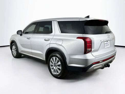 Used 2025 Hyundai Palisade SE FWD image 4