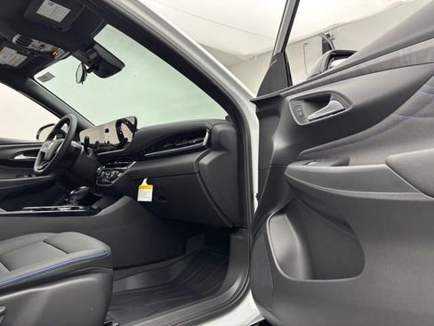 New 2026 Buick Envista Sport Touring w/ Convenience I Package FWD image 32