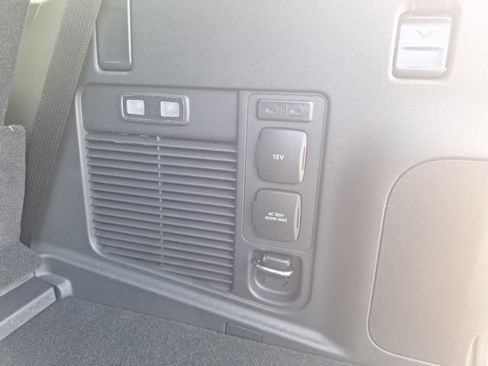 New 2025 Ford Expedition Platinum w/ Driver's Package image 28