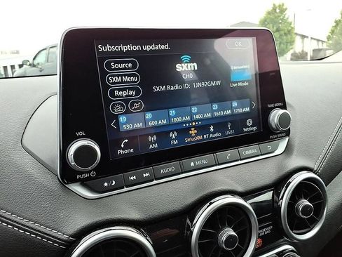 Used 2025 Nissan Sentra SV FWD image 27