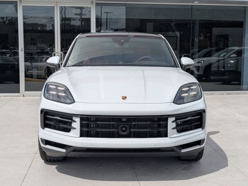 New 2026 Porsche Cayenne E-Hybrid Coupe AWD/4WD image 6