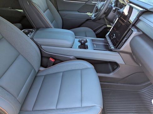 New 2026 GMC Acadia AT4 w/ Super Cruise Package image 31