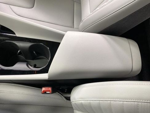 New 2026 Hyundai Elantra Limited image 21