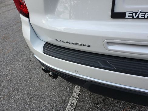 Certified 2023 GMC Yukon Denali image 4