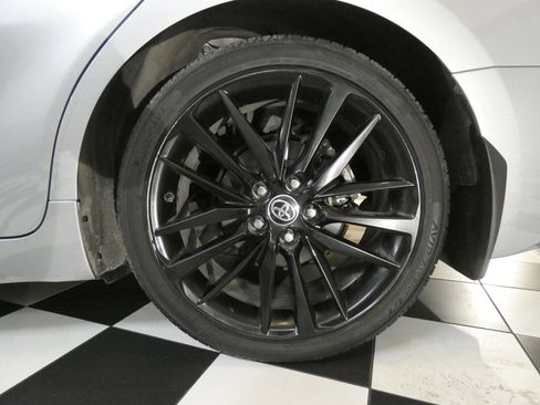 Used 2022 Toyota Camry XSE image 6