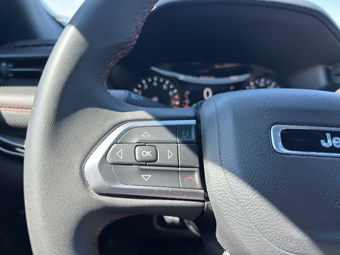 Used 2024 Jeep Compass Trailhawk AWD/4WD image 21