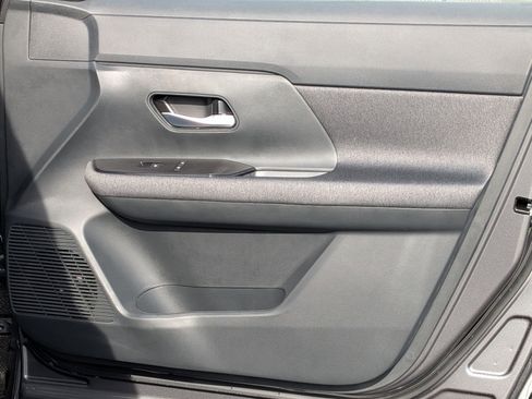 New 2026 Nissan Kicks SV w/ Charging Package FWD image 28