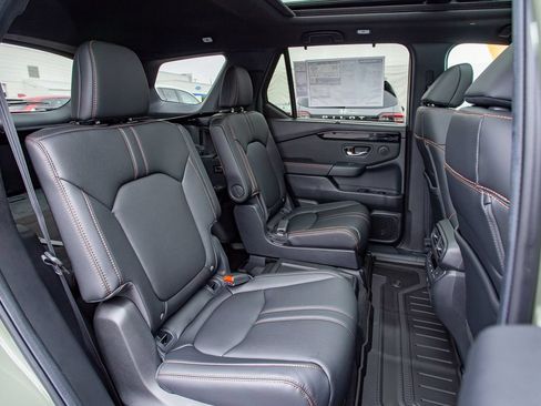 New 2026 Honda Pilot TrailSport image 17
