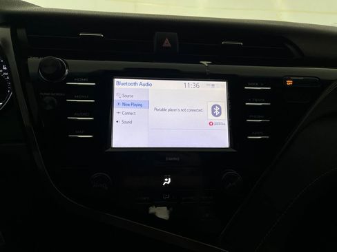 Used 2020 Toyota Camry SE FWD image 64