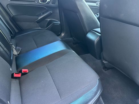 Used 2025 Honda Civic Sport image 31