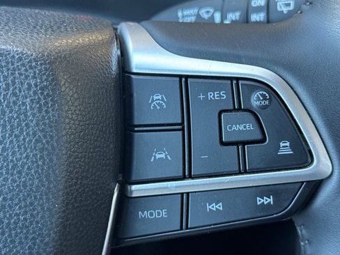 Used 2025 Toyota Grand Highlander AWD image 30