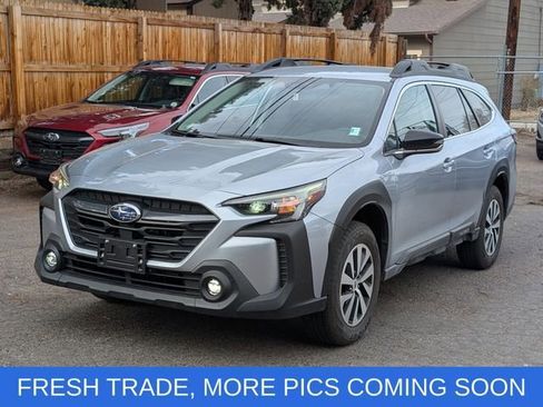 Used 2023 Subaru Outback Premium image 9