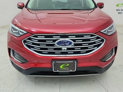 Used 2020 Ford Edge Titanium w/ Equipment Group 301A FWD image 8