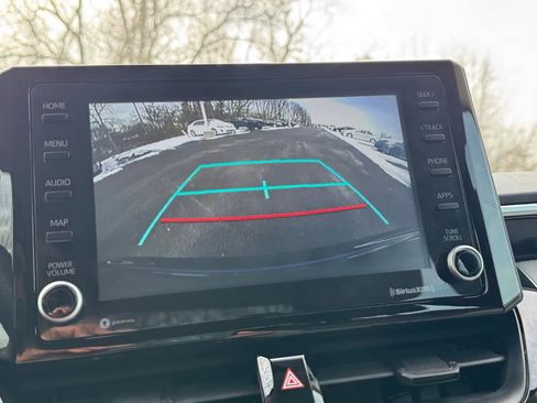 Used 2022 Toyota Corolla LE image 20