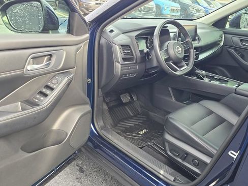 Certified 2024 Nissan Rogue SV w/ SV Premium Package FWD image 10
