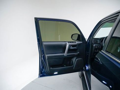 Used 2023 Toyota 4Runner Limited AWD/4WD image 14