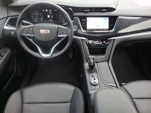 Used 2024 Cadillac XT6 Premium Luxury w/ Technology Package AWD/4WD image 12