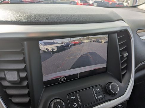 Used 2021 GMC Acadia SLE w/ Elevation Edition image 16