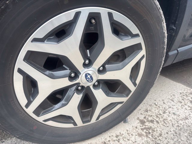 Used 2024 Subaru Forester Premium AWD/4WD image 3