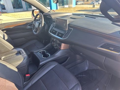 Used 2023 Chevrolet Tahoe High Country w/ Advanced Technology Package image 34