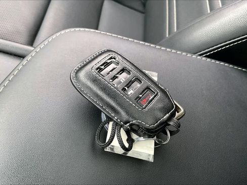 Used 2018 Lexus NX 300h AWD image 13