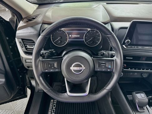 Used 2023 Nissan Rogue SV w/ SV Premium B Package AWD/4WD image 16