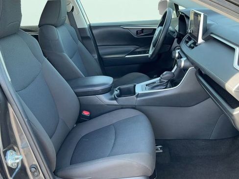 Used 2023 Toyota RAV4 LE image 17