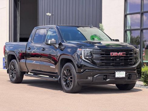 Used 2024 GMC Sierra 1500 Elevation w/ Elevation Premium Package AWD/4WD image 4