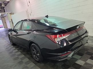 Used 2021 Hyundai Elantra SEL w/ Convenience Package FWD video 2