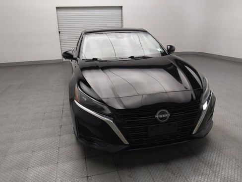 Used 2023 Nissan Altima 2.5 SL FWD image 14