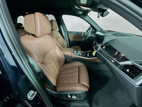 New 2026 BMW X5 M60i image 36
