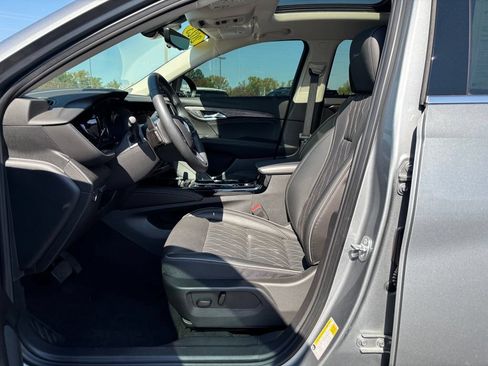 Used 2023 Buick Envision Avenir AWD/4WD image 16