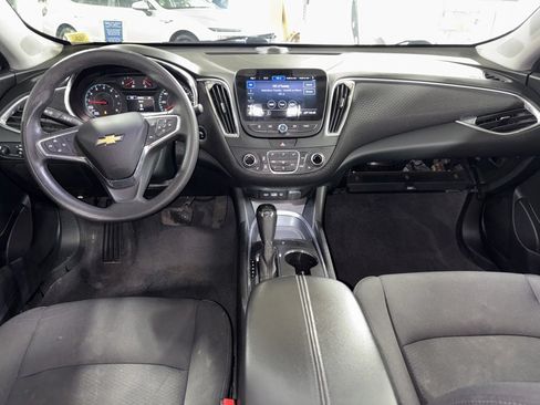 Used 2019 Chevrolet Malibu LT FWD image 9