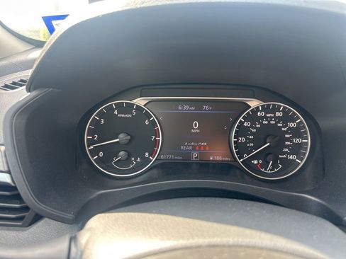 Used 2024 Nissan Altima 2.5 SV image 12