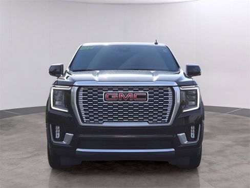 Used 2024 GMC Yukon Denali w/ Denali Reserve Package image 2